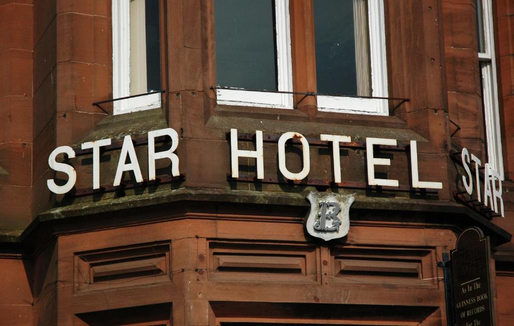 The Famous Star Hotel Моффат Екстер'єр фото
